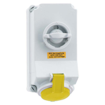 Switched Interlocked Socket 32A 110V 3P IP44